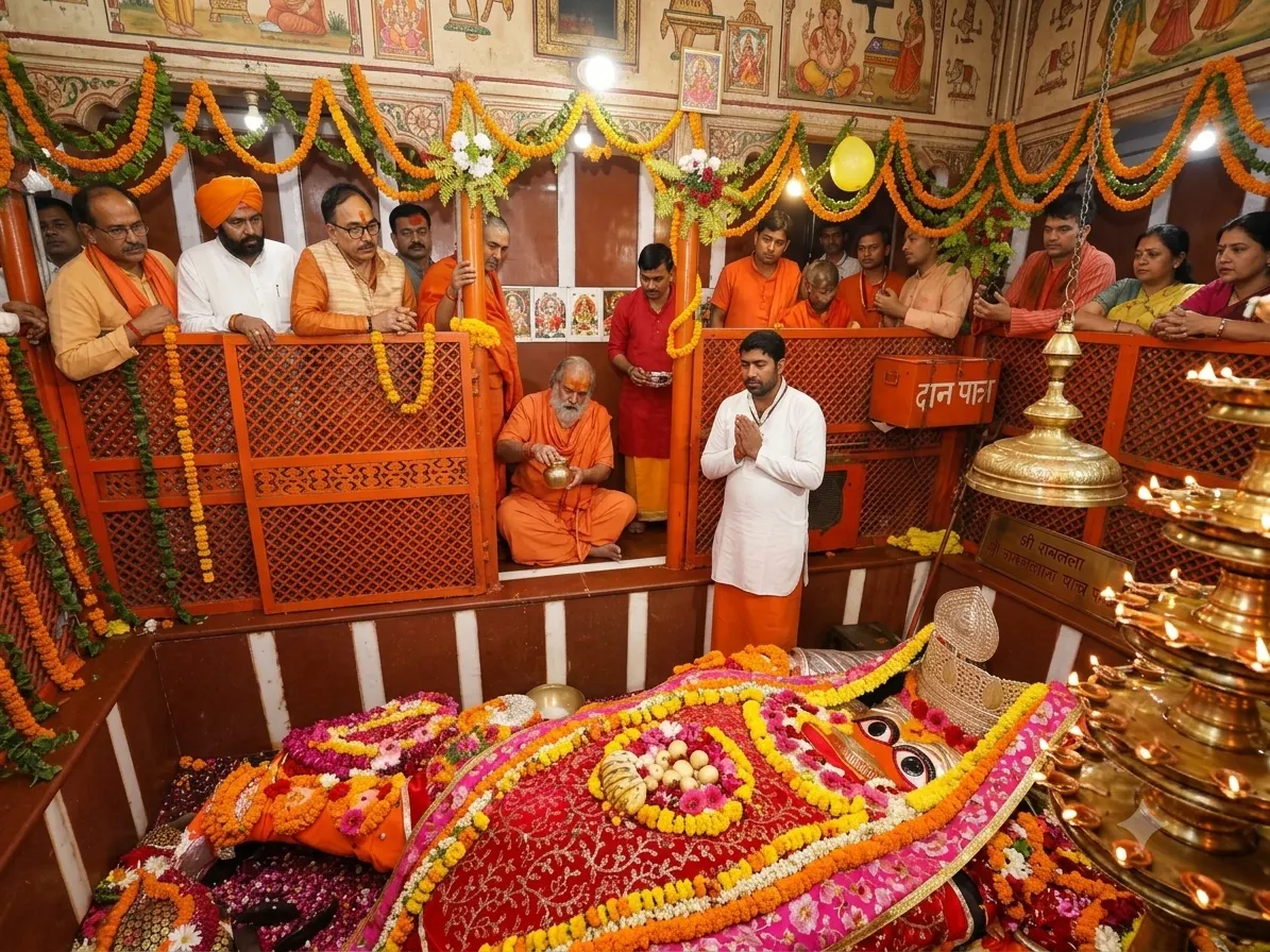 Bade Hanuman Temple Lete Hanuman Ji Prayagraj